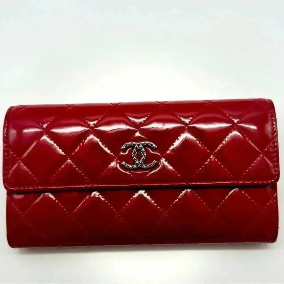 CHANEL Handbags - Authentic Chanel Patent Leather Wallet with FREE Gunmetal Chain and Wallet ins.